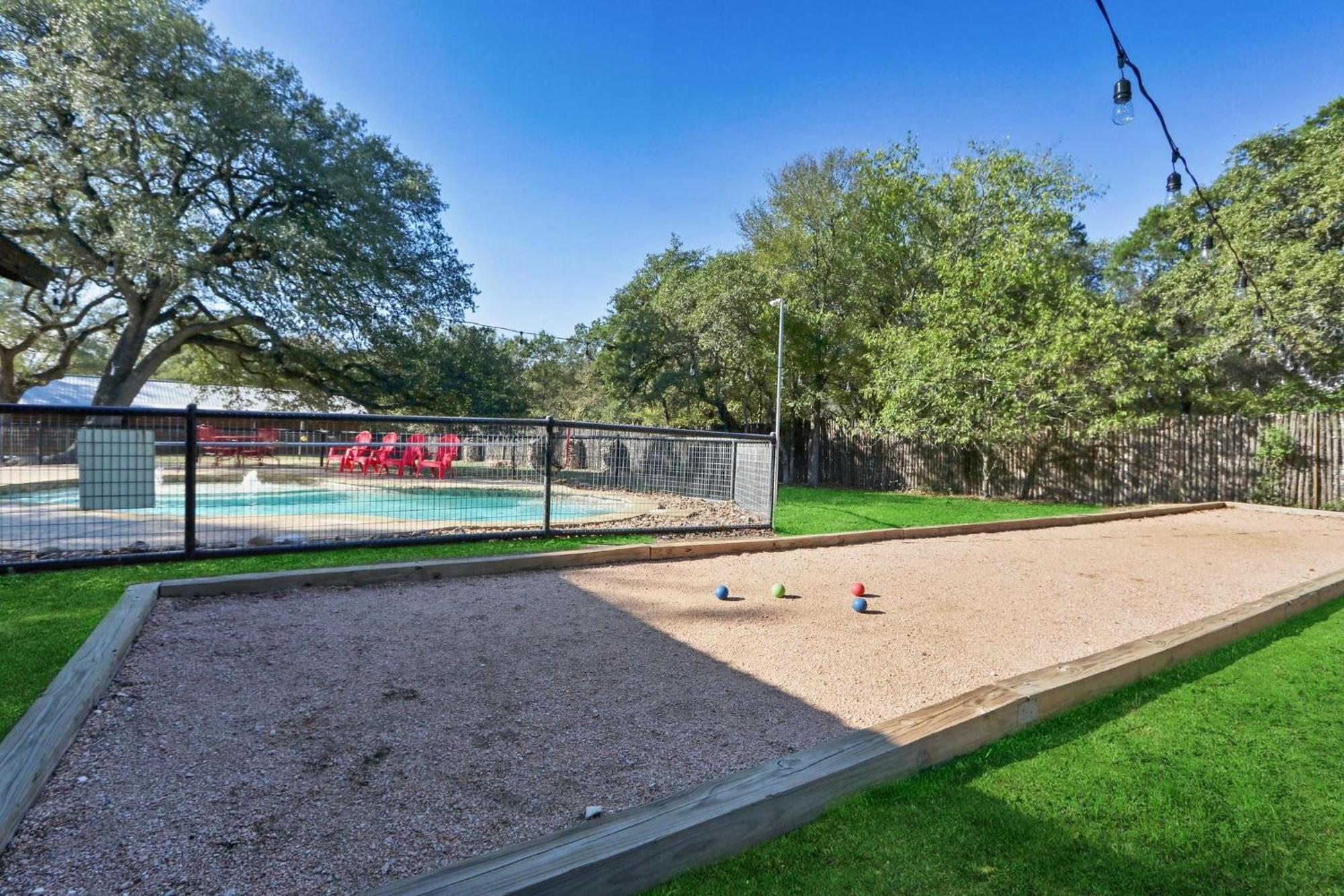 Wimberley Log Cabins Resort And Suites- The Oak Lodge Екстер'єр фото