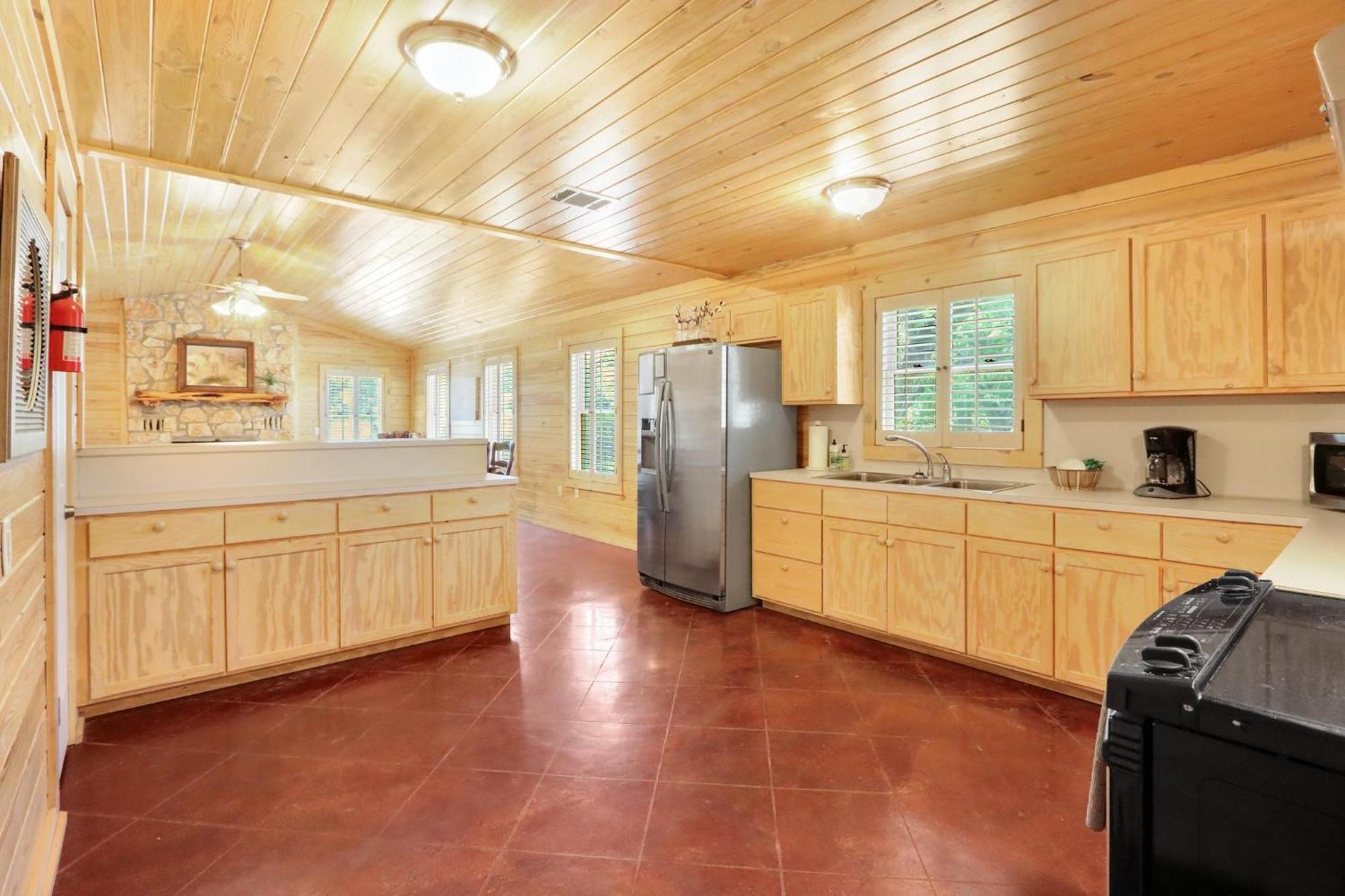 Wimberley Log Cabins Resort And Suites- The Oak Lodge Екстер'єр фото