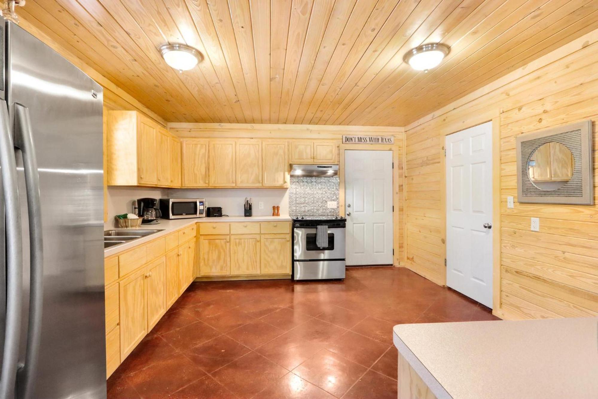 Wimberley Log Cabins Resort And Suites- The Oak Lodge Екстер'єр фото